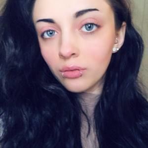 Meet your Posher, Alexandra